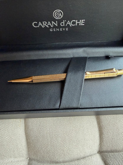 Caran d'Ache Ecridor Urban mechaninis pieštukas, auksinė spalva
